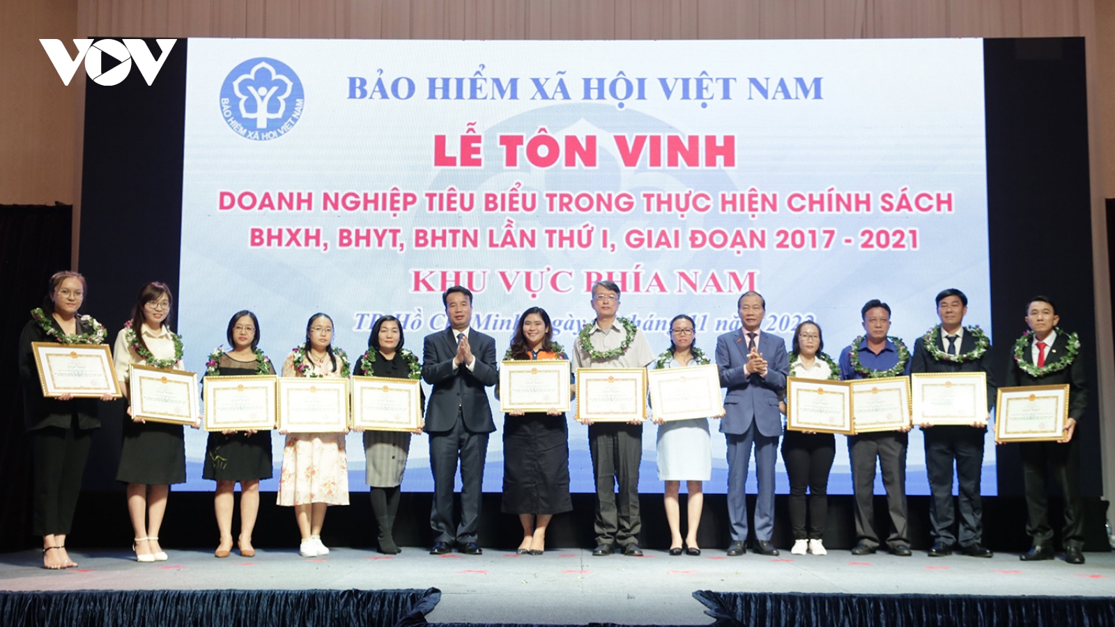 Tôn vinh 103 DN trong thực hiện chính sách, pháp luật về BHXH, BHYT, BHTN